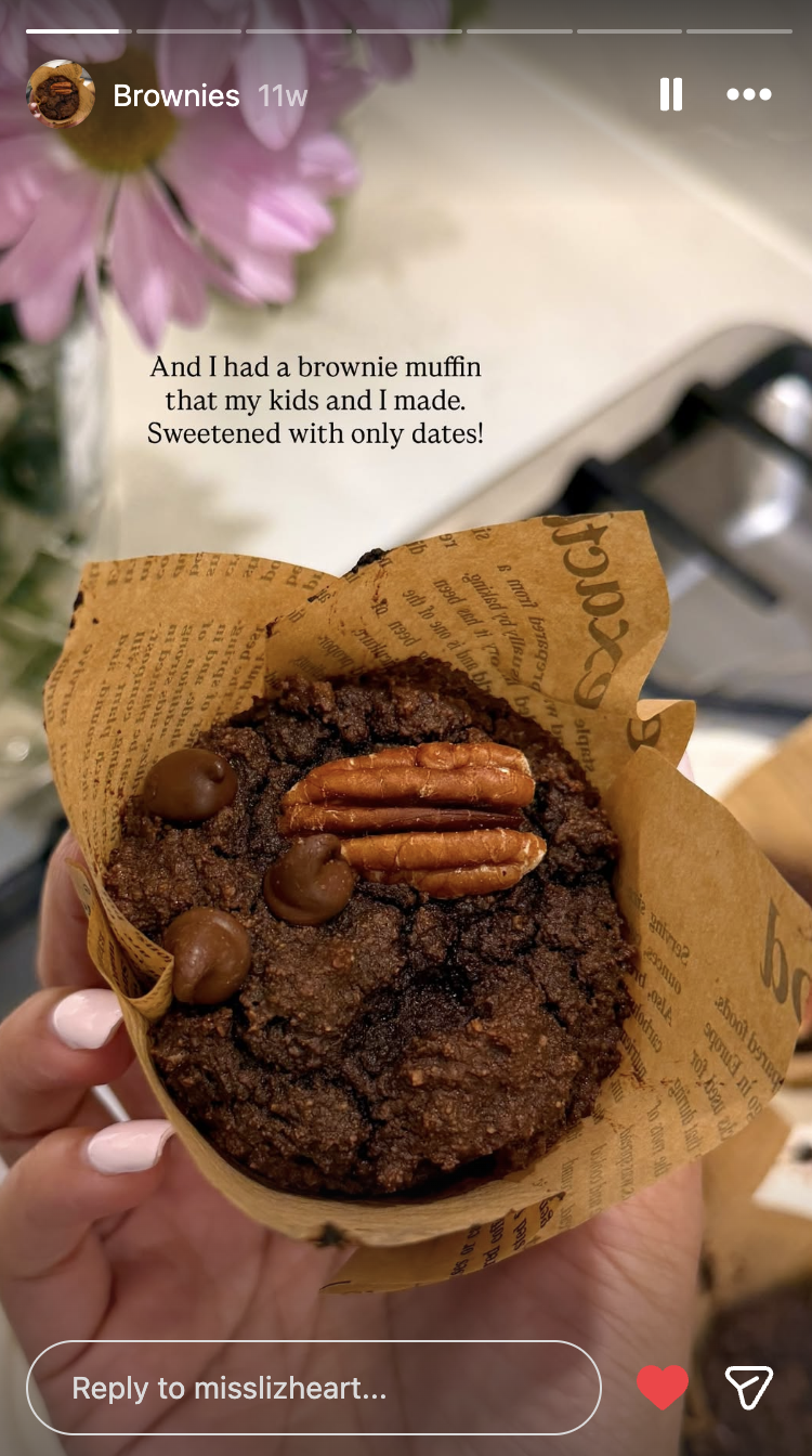 Brownie muffin with pecan and chocolate chips
